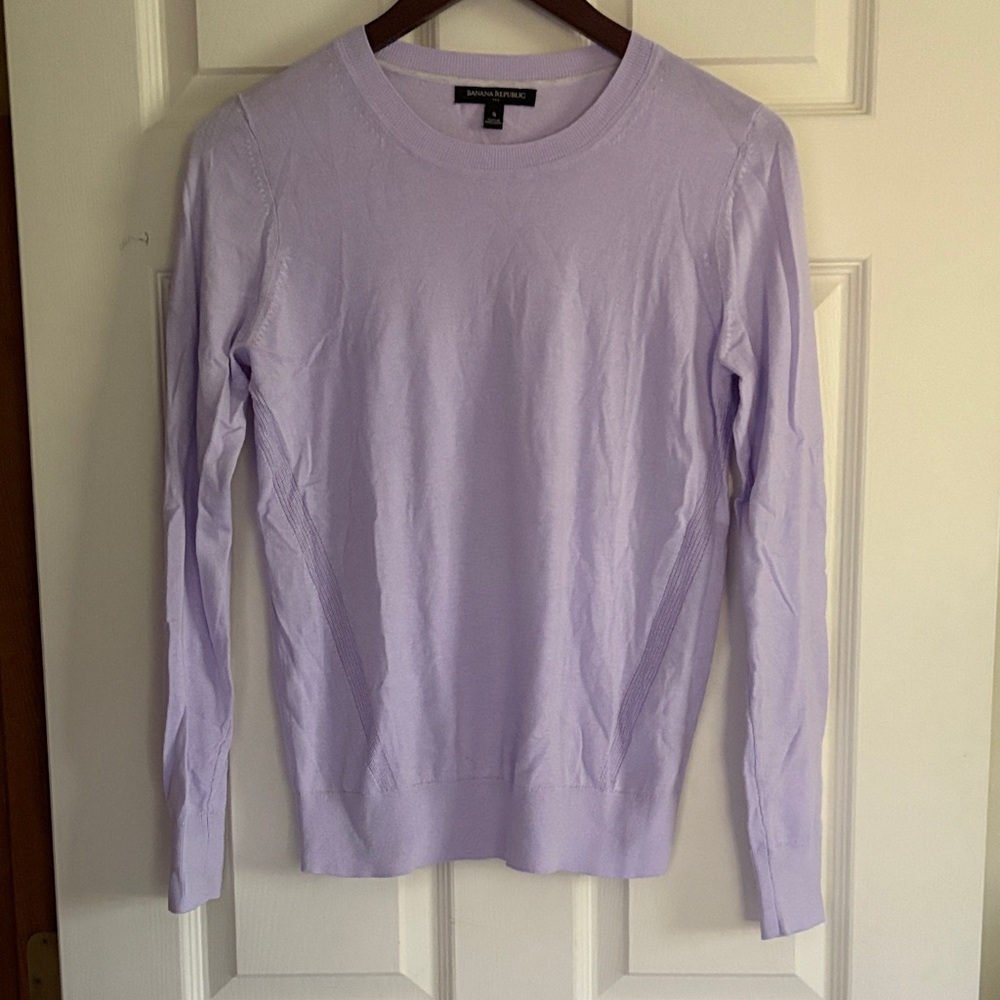 Banana Republic Factory Lavender Crew Neck Sweater